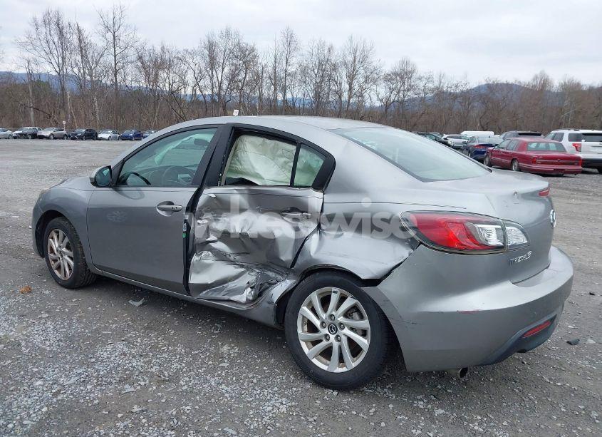 Photo 6 of 2013 Mazda Mazda3 I TOURING (VIN JM1BL1V8XD1709085)