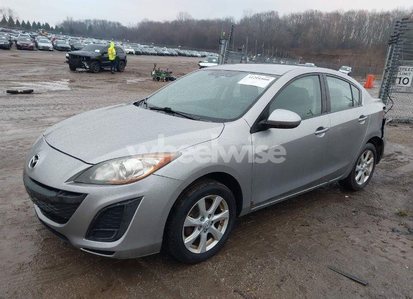 Photo 2 of 2011 Mazda Mazda3 I TOURING (VIN JM1BL1VF0B1387701)