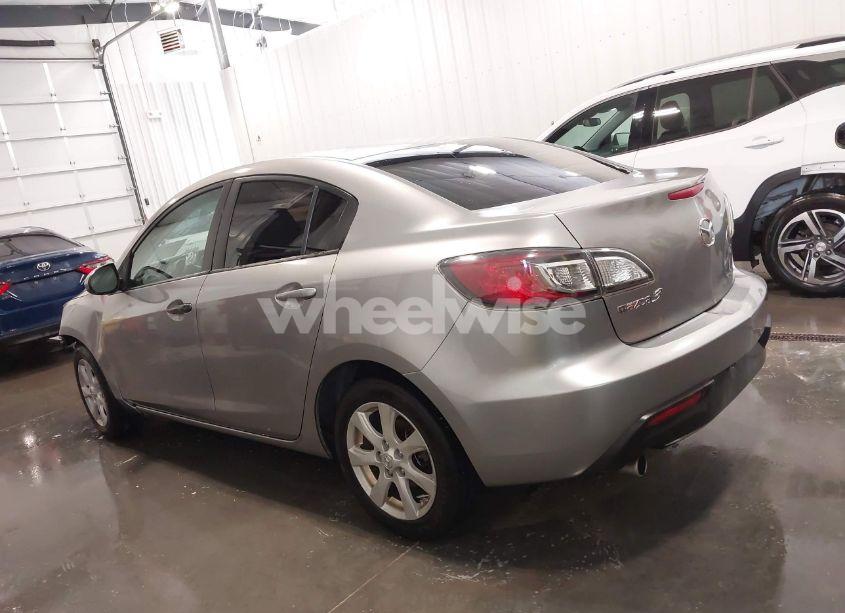 Photo 15 of 2011 Mazda Mazda3 I TOURING (VIN JM1BL1VF1B1388498)
