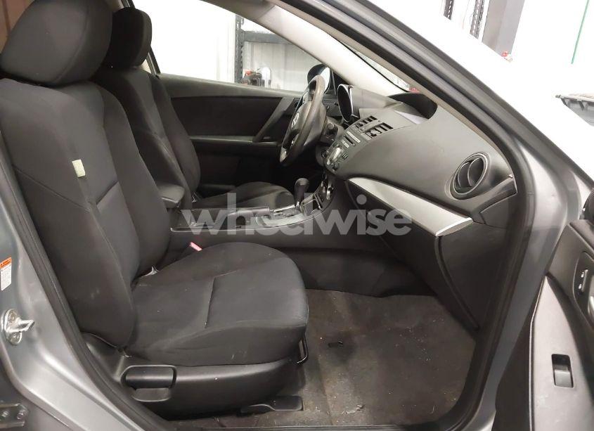 Photo 5 of 2011 Mazda Mazda3 I TOURING (VIN JM1BL1VF1B1388498)