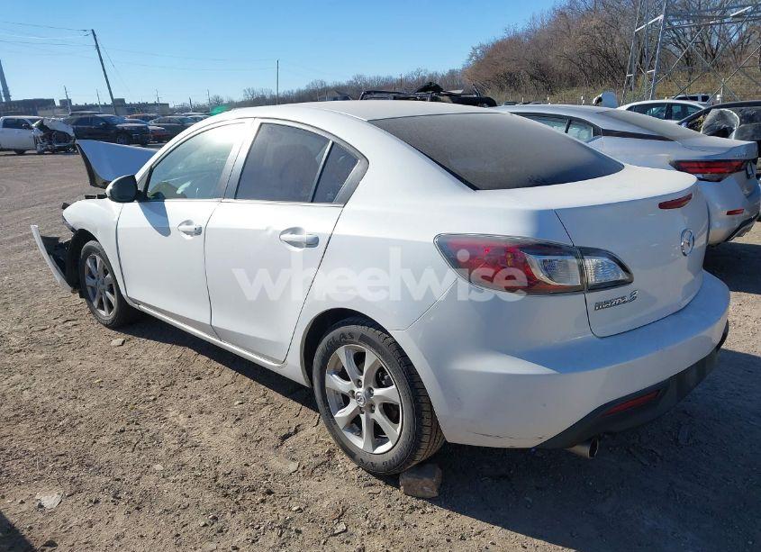 Photo 3 of 2011 Mazda Mazda3 I TOURING (VIN JM1BL1VF1B1481229)