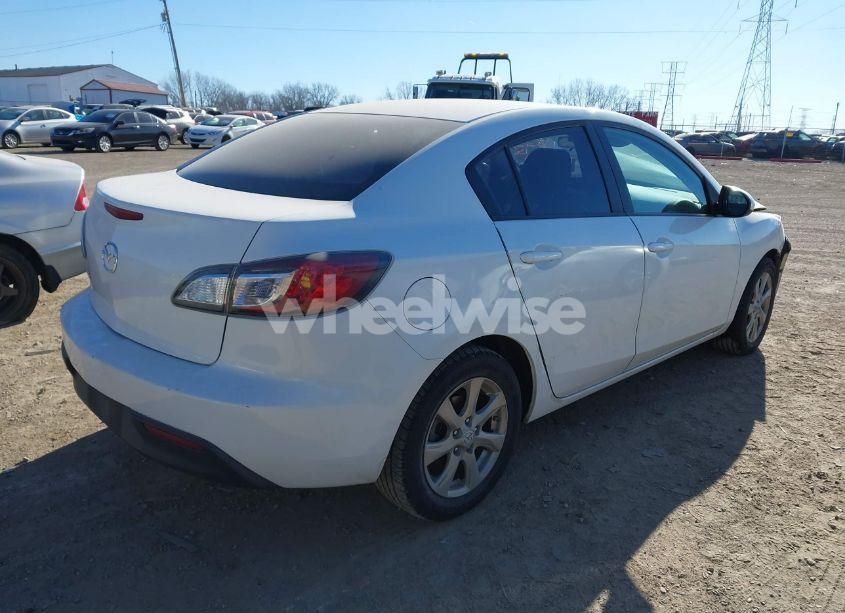 Photo 4 of 2011 Mazda Mazda3 I TOURING (VIN JM1BL1VF1B1481229)