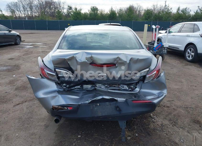 Photo 16 of 2011 Mazda Mazda3 I TOURING (VIN JM1BL1VF1B1495289)