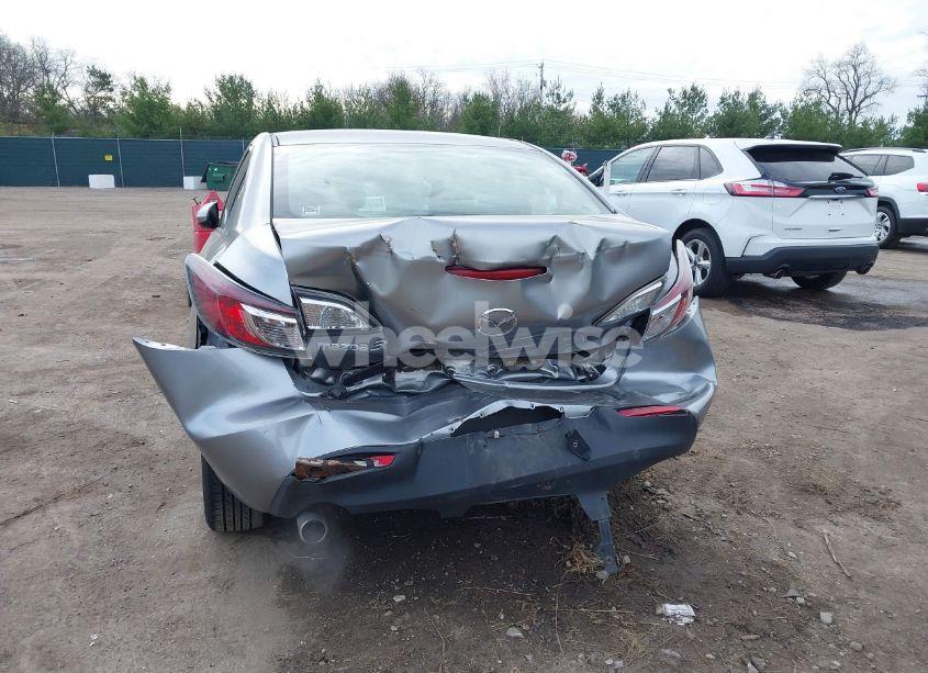 Photo 6 of 2011 Mazda Mazda3 I TOURING (VIN JM1BL1VF1B1495289)