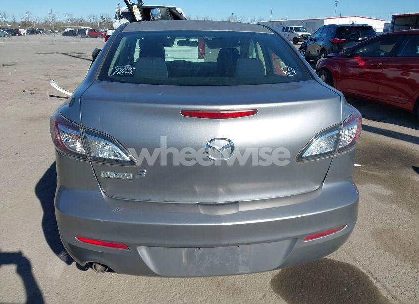 Photo 16 of 2012 Mazda Mazda3 I TOURING (VIN JM1BL1VF1C1514215)