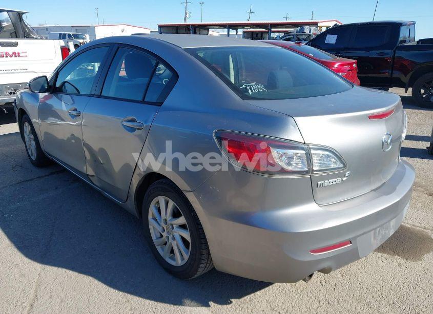 Photo 3 of 2012 Mazda Mazda3 I TOURING (VIN JM1BL1VF1C1514215)