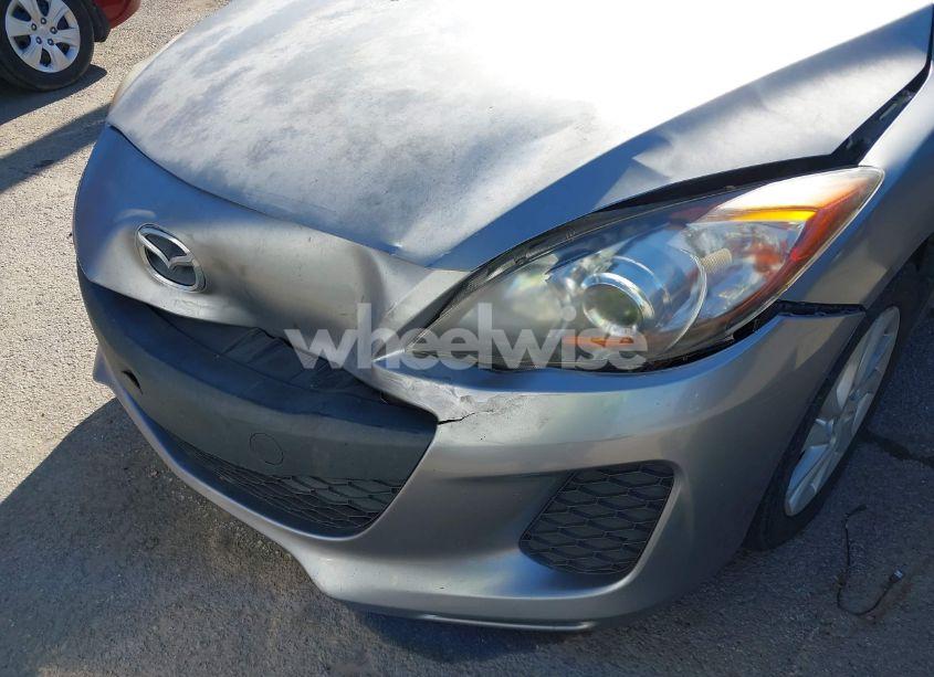 Photo 6 of 2012 Mazda Mazda3 I TOURING (VIN JM1BL1VF1C1514215)