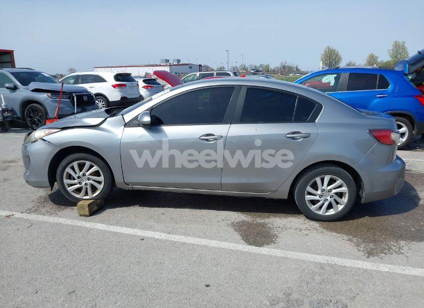 Photo 14 of 2012 Mazda Mazda3 I TOURING (VIN JM1BL1VF1C1516322)