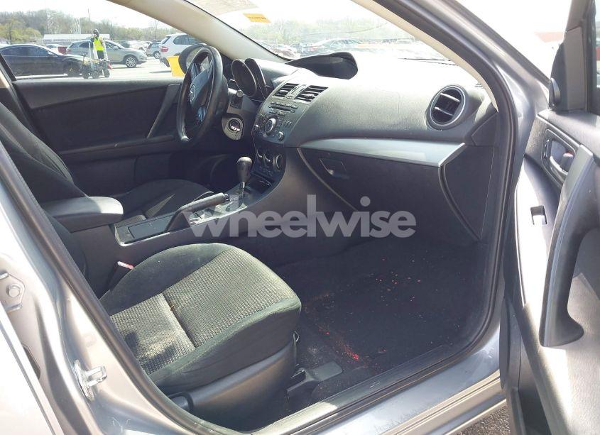 Photo 5 of 2012 Mazda Mazda3 I TOURING (VIN JM1BL1VF1C1516322)