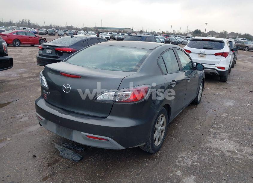 Photo 4 of 2011 Mazda Mazda3 I TOURING (VIN JM1BL1VF2B1416096)