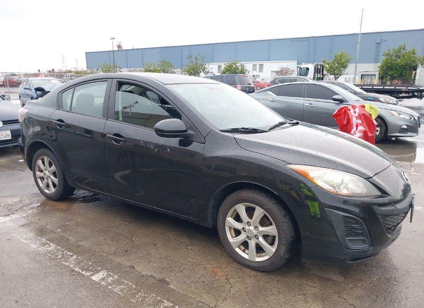 2011 Mazda Mazda3 I TOURING (VIN JM1BL1VF2B1497925) main photo