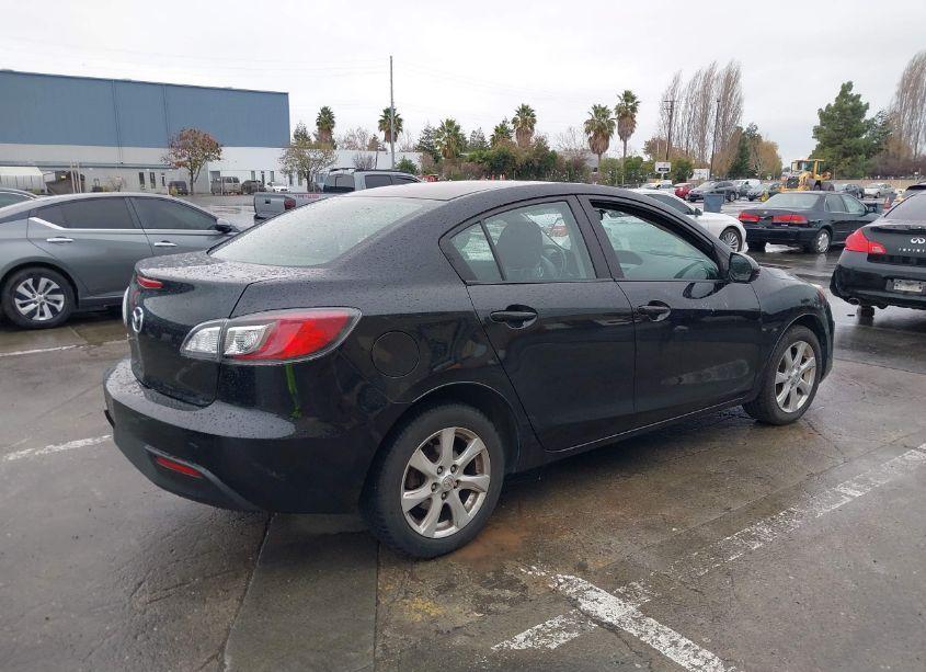 Photo 4 of 2011 Mazda Mazda3 I TOURING (VIN JM1BL1VF2B1497925)