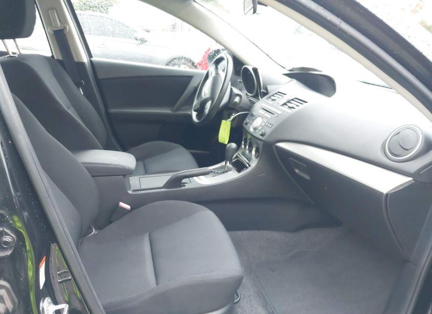 Photo 5 of 2011 Mazda Mazda3 I TOURING (VIN JM1BL1VF2B1497925)