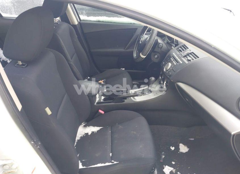 Photo 5 of 2011 Mazda Mazda3 I TOURING (VIN JM1BL1VF2B1901788)