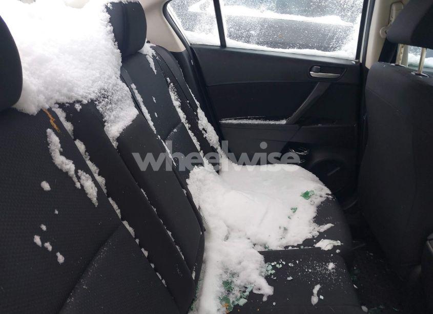 Photo 8 of 2011 Mazda Mazda3 I TOURING (VIN JM1BL1VF2B1901788)