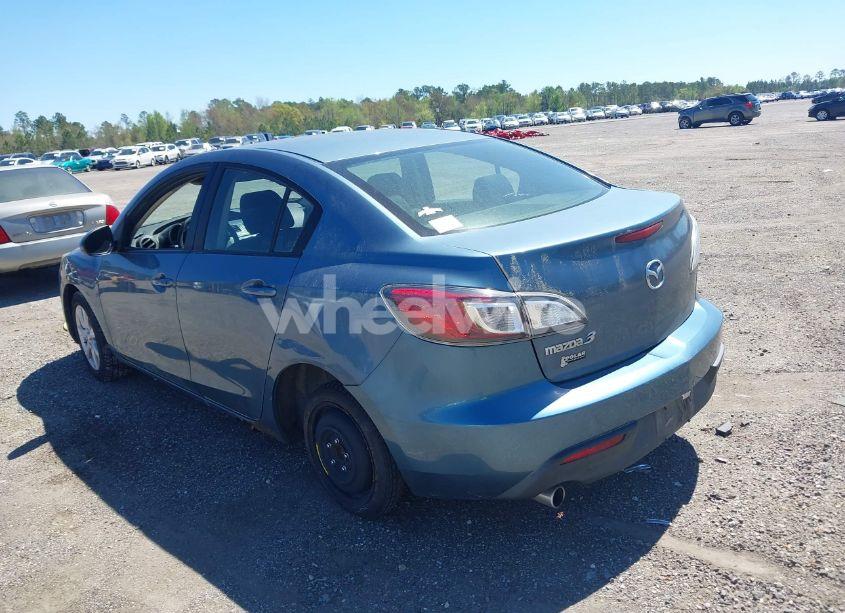 Photo 3 of 2011 Mazda Mazda3 I TOURING (VIN JM1BL1VF3B1498923)