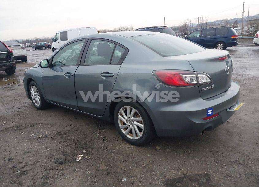 Photo 3 of 2012 Mazda Mazda3 I TOURING (VIN JM1BL1VF4C1502088)