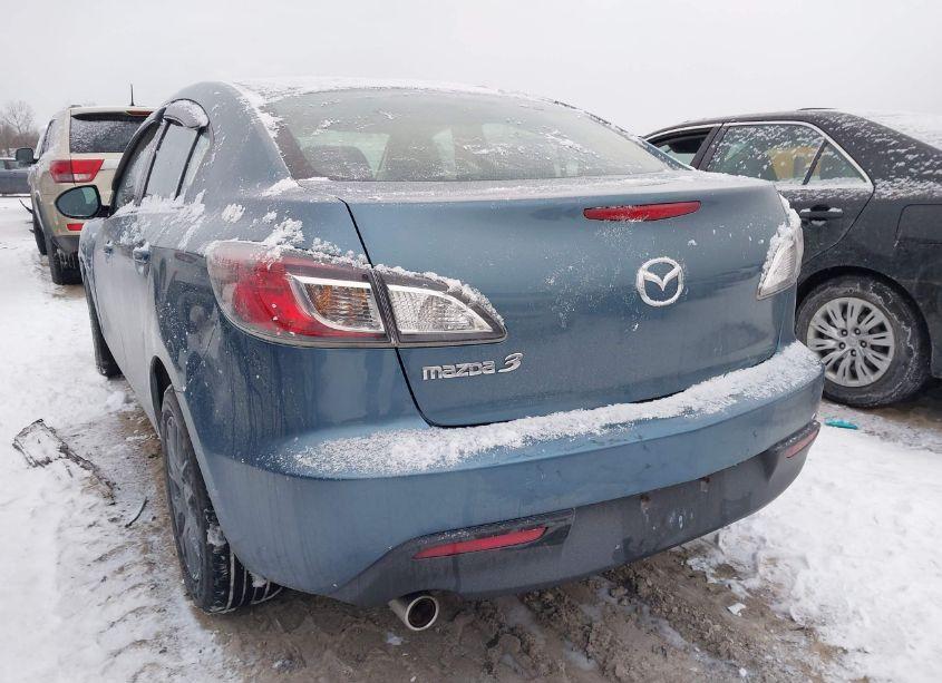 Photo 3 of 2011 Mazda Mazda3 I TOURING (VIN JM1BL1VF5B1385815)