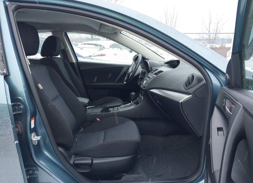 Photo 5 of 2011 Mazda Mazda3 I TOURING (VIN JM1BL1VF5B1385815)