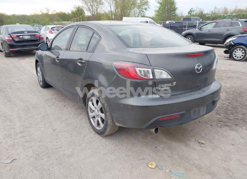 Photo 3 of 2011 Mazda Mazda3 I TOURING (VIN JM1BL1VF5B1387225)