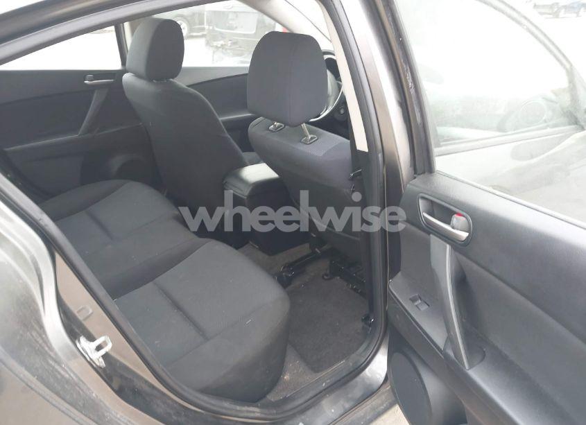 Photo 8 of 2011 Mazda Mazda3 I TOURING (VIN JM1BL1VF5B1387225)