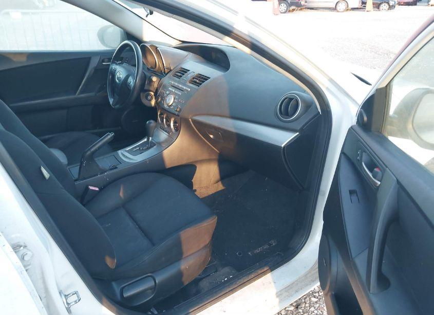 Photo 5 of 2011 Mazda Mazda3 I TOURING (VIN JM1BL1VF5B1449402)