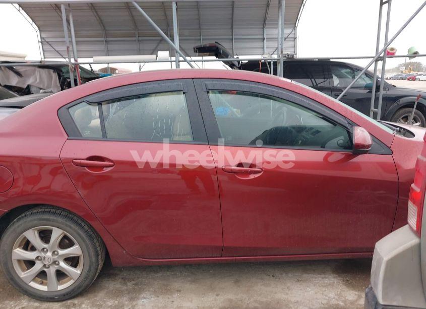 Photo 13 of 2011 Mazda Mazda3 I TOURING (VIN JM1BL1VF5B1495831)