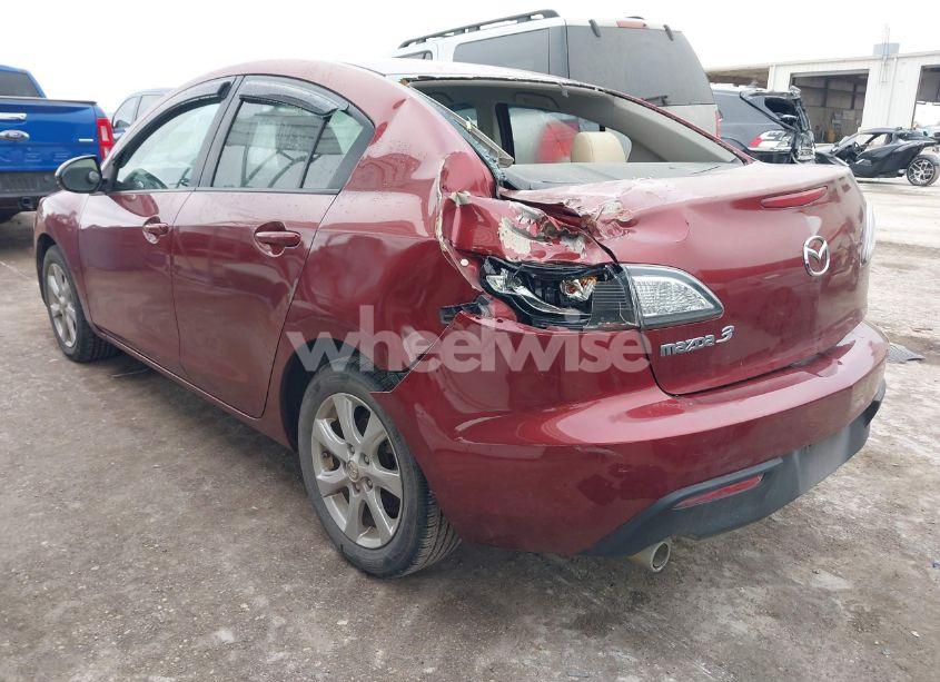 Photo 3 of 2011 Mazda Mazda3 I TOURING (VIN JM1BL1VF5B1495831)