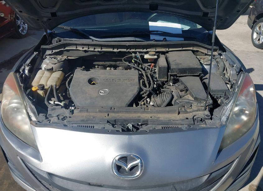 Photo 10 of 2011 Mazda Mazda3 I TOURING (VIN JM1BL1VF6B1419633)