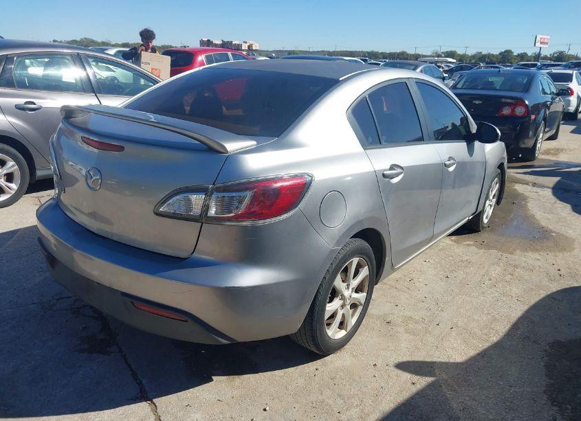 Photo 4 of 2011 Mazda Mazda3 I TOURING (VIN JM1BL1VF6B1419633)
