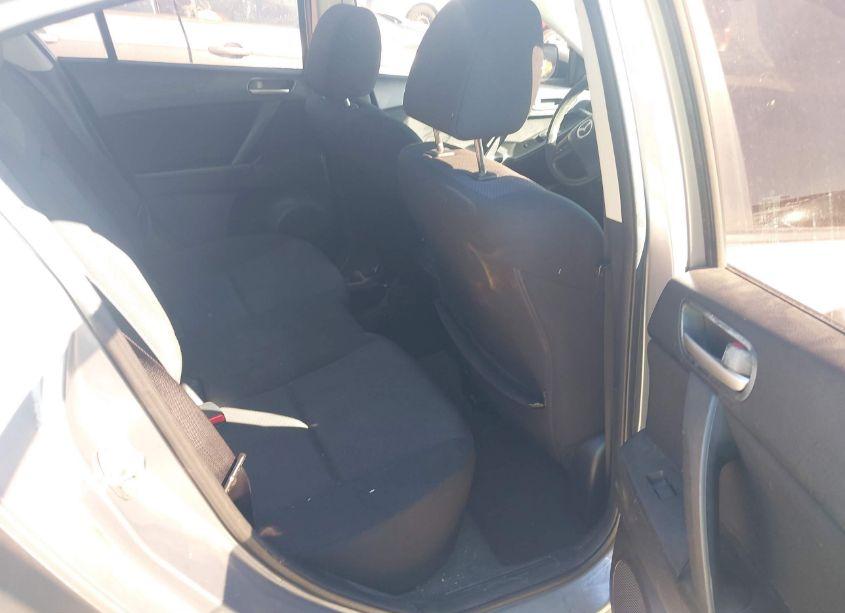 Photo 8 of 2011 Mazda Mazda3 I TOURING (VIN JM1BL1VF6B1419633)