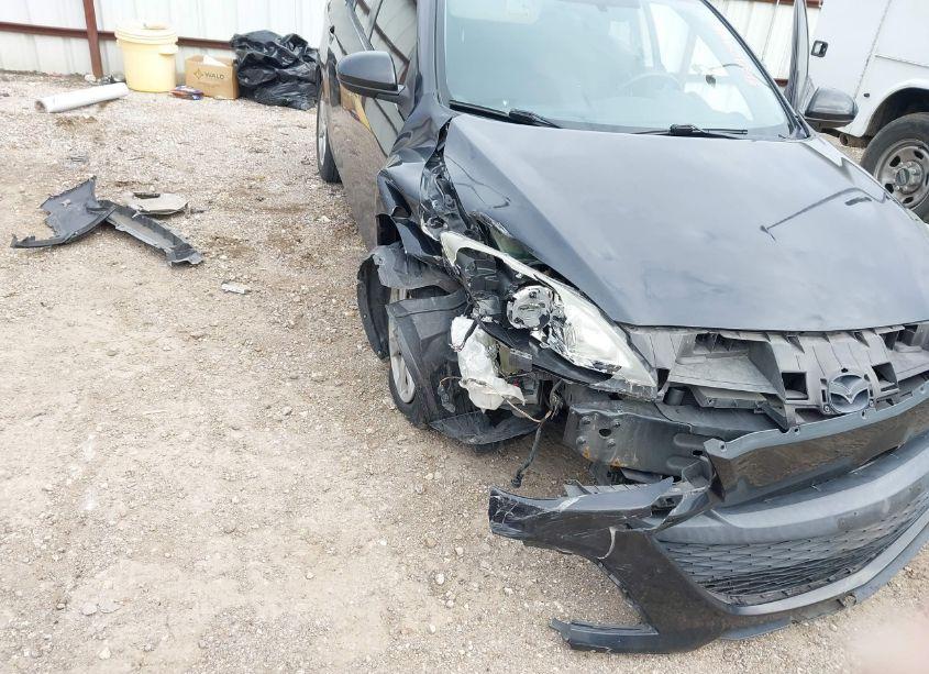 Photo 6 of 2011 Mazda Mazda3 I TOURING (VIN JM1BL1VF6B1419809)