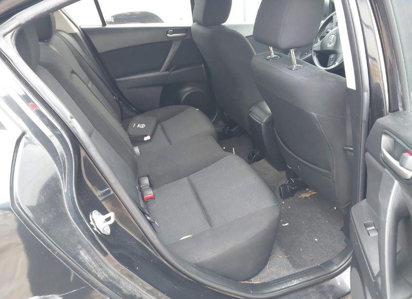 Photo 8 of 2011 Mazda Mazda3 I TOURING (VIN JM1BL1VF6B1419809)