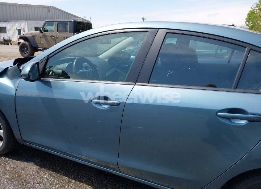 Photo 14 of 2011 Mazda Mazda3 I TOURING (VIN JM1BL1VF6B1438747)