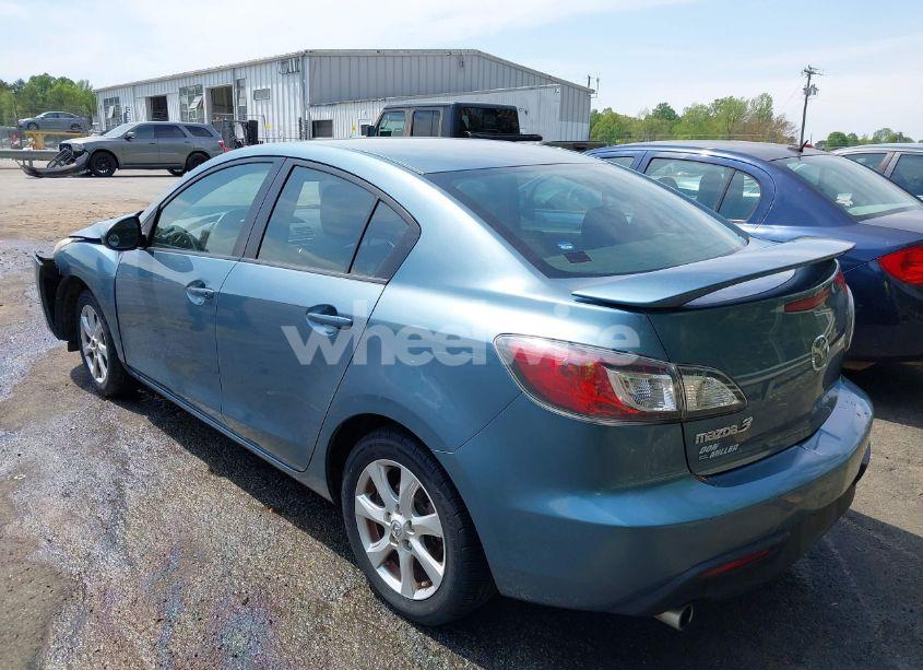 Photo 3 of 2011 Mazda Mazda3 I TOURING (VIN JM1BL1VF6B1438747)