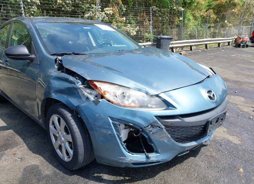Photo 6 of 2011 Mazda Mazda3 I TOURING (VIN JM1BL1VF6B1438747)