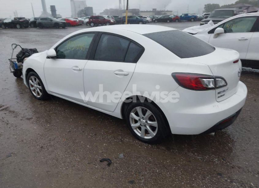 Photo 3 of 2011 Mazda Mazda3 I TOURING (VIN JM1BL1VF6B1482750)