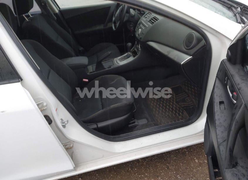 Photo 5 of 2011 Mazda Mazda3 I TOURING (VIN JM1BL1VF6B1482750)