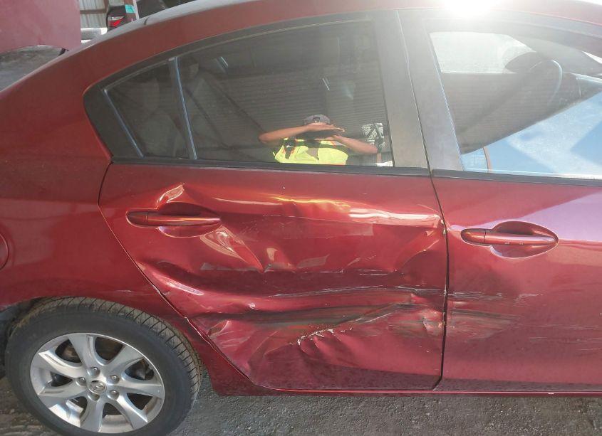 Photo 6 of 2011 Mazda Mazda3 I TOURING (VIN JM1BL1VF7B1355554)