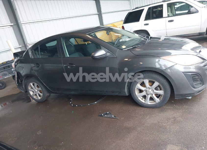 Photo 13 of 2011 Mazda Mazda3 I TOURING (VIN JM1BL1VF7B1378316)