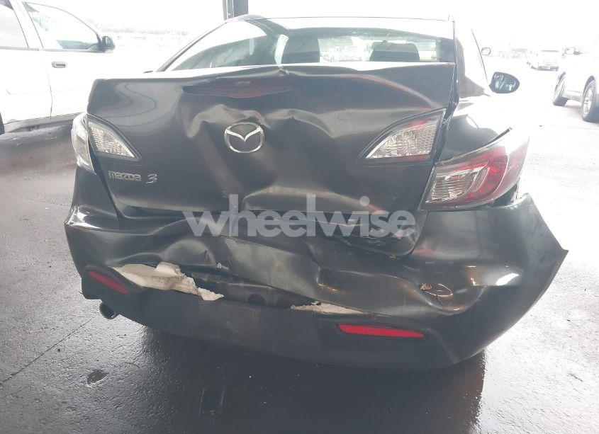 Photo 6 of 2011 Mazda Mazda3 I TOURING (VIN JM1BL1VF7B1378316)