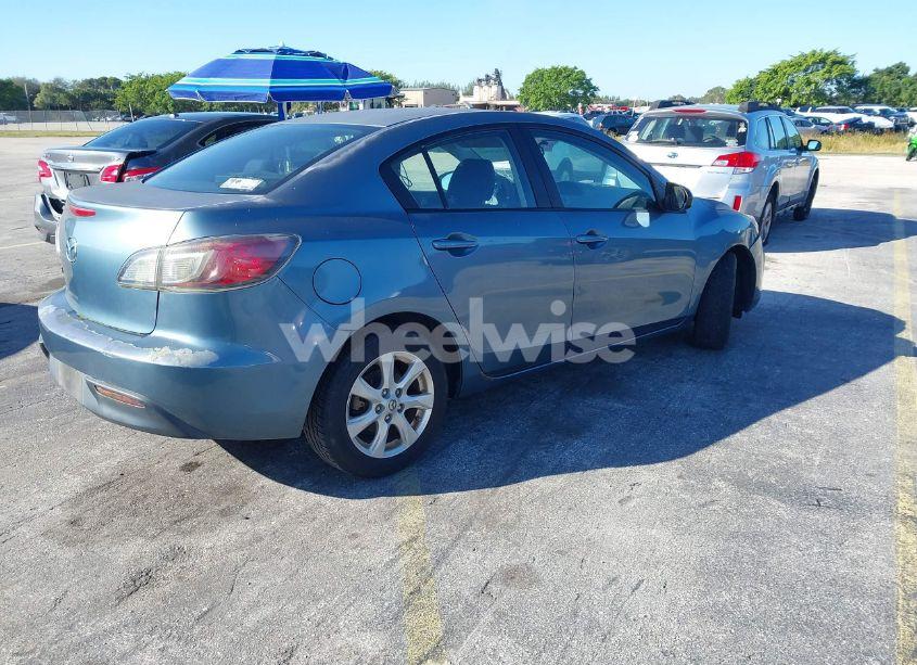 Photo 4 of 2011 Mazda Mazda3 I TOURING (VIN JM1BL1VF7B1458540)