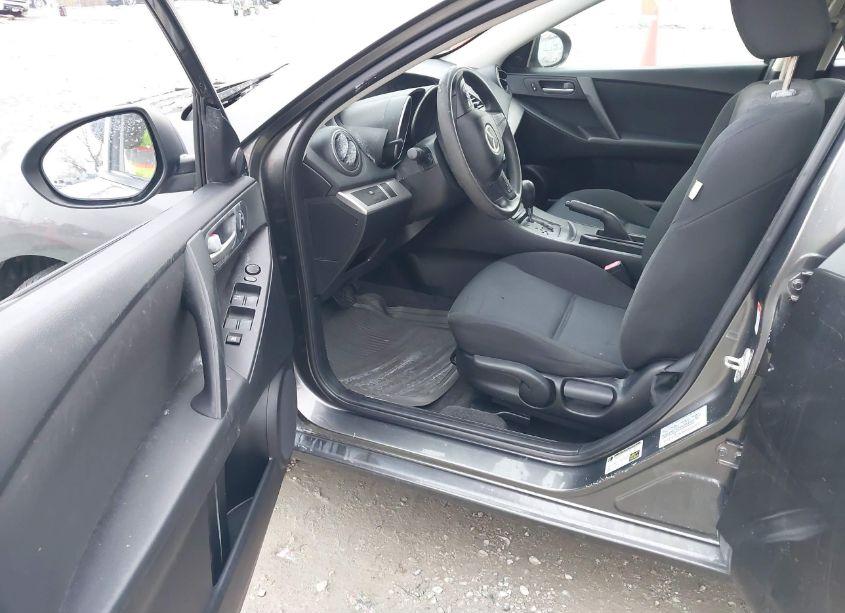 Photo 5 of 2011 Mazda Mazda3 I TOURING (VIN JM1BL1VF7B1496298)