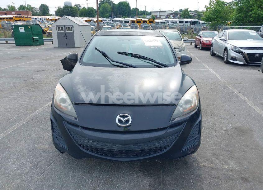 Photo 13 of 2011 Mazda Mazda3 I TOURING (VIN JM1BL1VF8B1354848)
