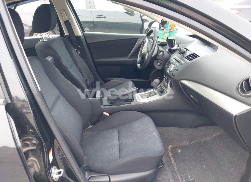 Photo 5 of 2011 Mazda Mazda3 I TOURING (VIN JM1BL1VF8B1354848)