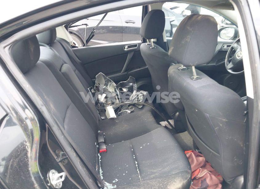 Photo 8 of 2011 Mazda Mazda3 I TOURING (VIN JM1BL1VF8B1354848)