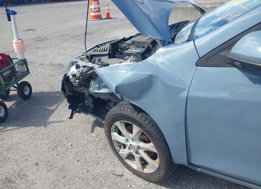 Photo 16 of 2011 Mazda Mazda3 I TOURING (VIN JM1BL1VF8B1901018)