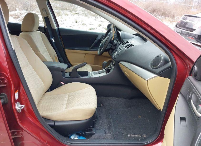 Photo 5 of 2011 Mazda Mazda3 I TOURING (VIN JM1BL1VF8B1901052)