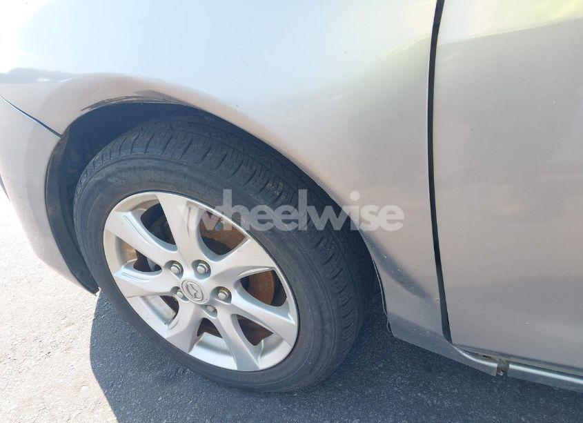 Photo 12 of 2011 Mazda Mazda3 I TOURING (VIN JM1BL1VF9B1358214)