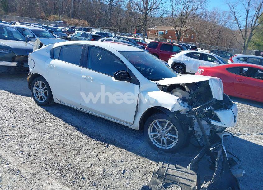 2011 Mazda Mazda3 I TOURING (VIN JM1BL1VFXB1412832) main photo
